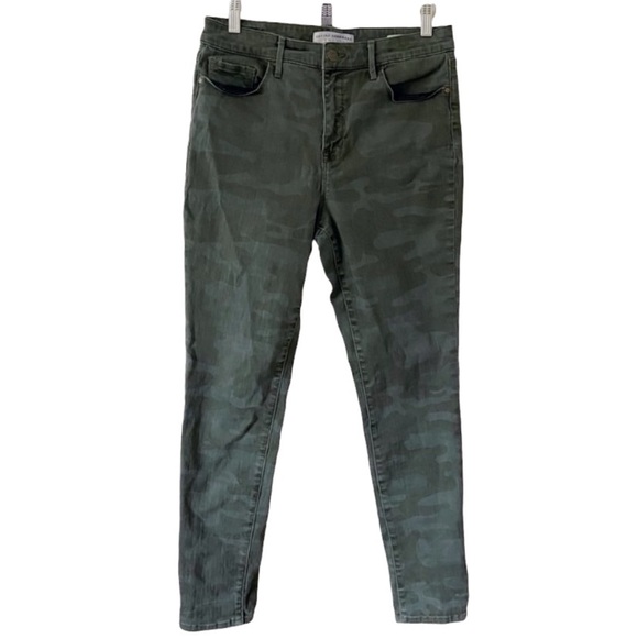 Sanctuary Denim - Social Standard by Sanctuary Jeans Skinny High arise Green Camo Size Medium